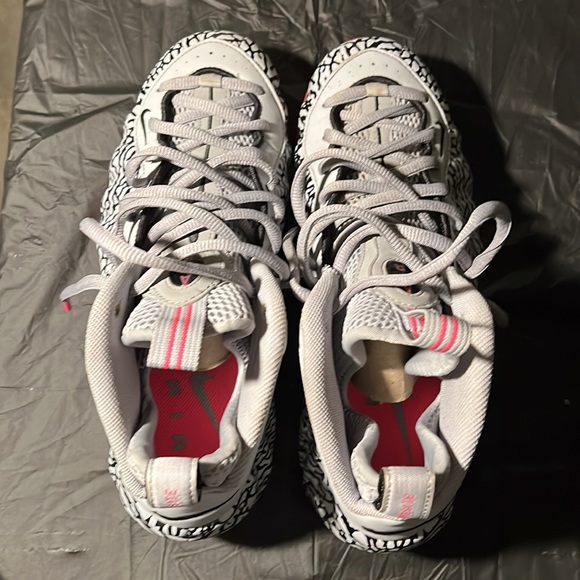 👟Nike elephant print Foamposite’s for sale👟 - Picture 4 of 6
